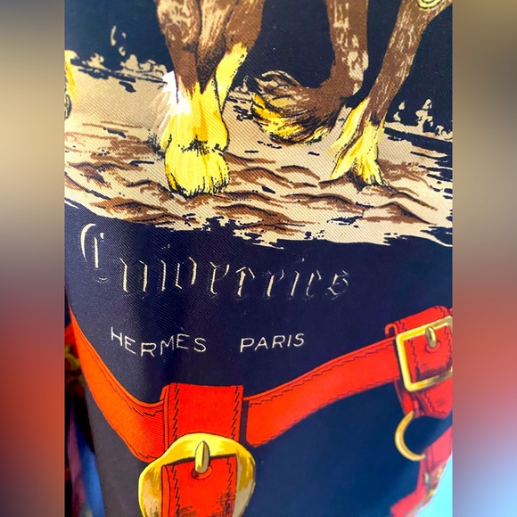 Hermès 100% Silk Scarf. Black/Red/Gold - Picture 7 of 13